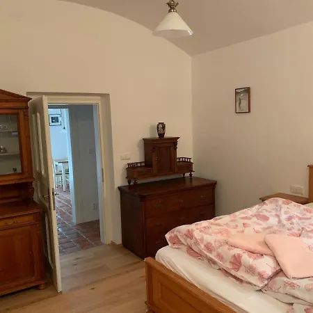 Apartman Art Nouveau With Garden Close To Center *